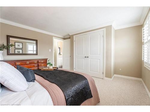 43 Brantwood Park Road, Brantford, ON - Indoor Photo Showing Bedroom