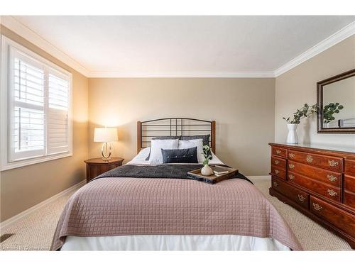 43 Brantwood Park Road, Brantford, ON - Indoor Photo Showing Bedroom