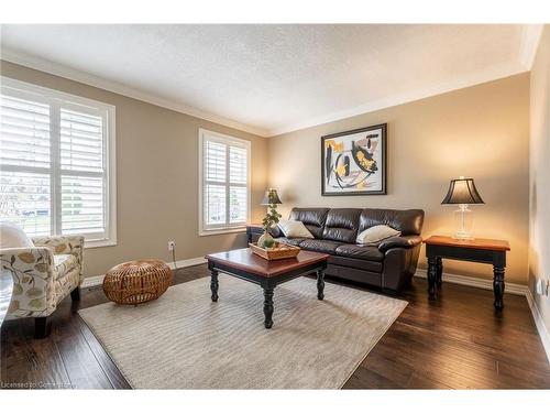 43 Brantwood Park Road, Brantford, ON - Indoor Photo Showing Living Room