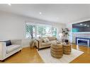 697 George Street, Burlington, ON  - Indoor Photo Showing Living Room With Fireplace 