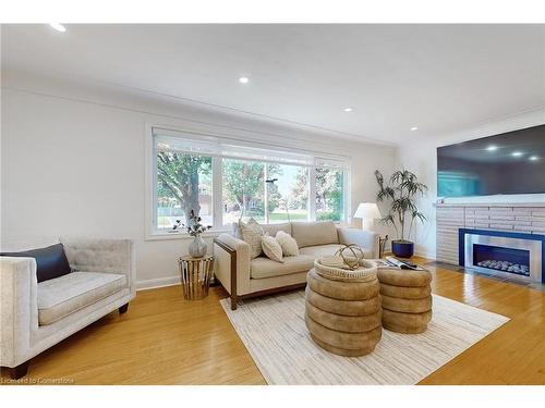 697 George Street, Burlington, ON - Indoor Photo Showing Living Room With Fireplace