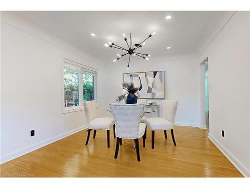 697 George Street, Burlington, ON - Indoor Photo Showing Dining Room