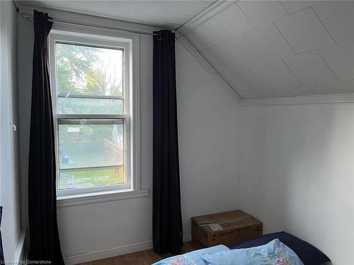 20 York Street, Welland, ON - Indoor Photo Showing Bedroom