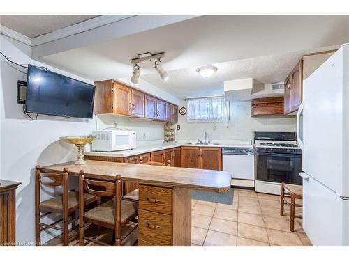 97 Strathearne Avenue, Hamilton, ON - Indoor Photo Showing Kitchen