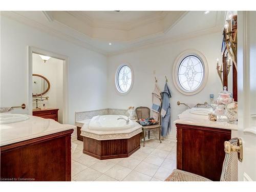 5 Jerseyville Road W, Ancaster, ON - Indoor Photo Showing Bathroom