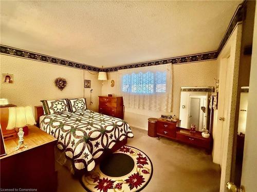 3056 Tecumseh Drive, Burlington, ON - Indoor Photo Showing Bedroom