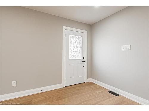 146 Gordon Drummond Avenue, Hamilton, ON - Indoor Photo Showing Other Room