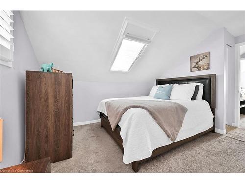 77 Argyle Street S, Caledonia, ON - Indoor Photo Showing Bedroom