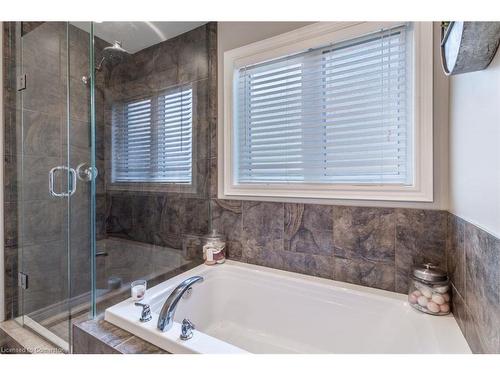 22 Martha Court, Fenwick, ON - Indoor Photo Showing Bathroom