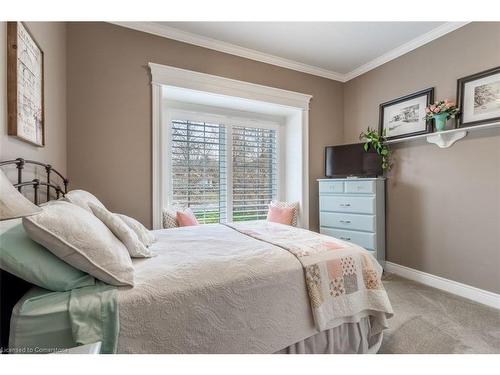 22 Martha Court, Fenwick, ON - Indoor Photo Showing Bedroom