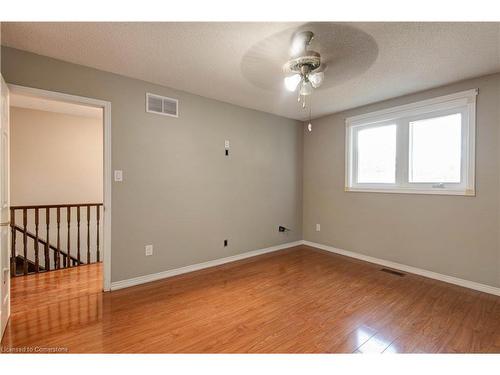 Upper-2141 Cleaver Avenue, Burlington, ON - Indoor Photo Showing Other Room