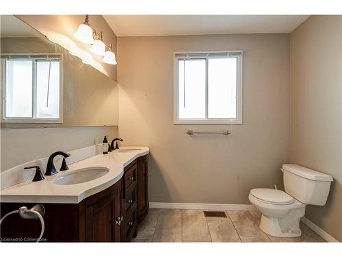 Upper-2141 Cleaver Avenue, Burlington, ON - Indoor Photo Showing Bathroom