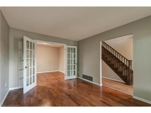 Upper-2141 Cleaver Avenue, Burlington, ON - Indoor Photo Showing Other Room