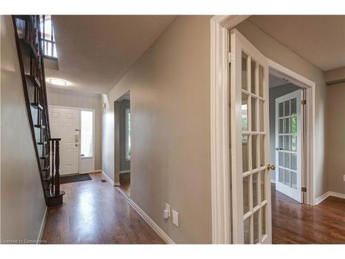 Upper-2141 Cleaver Avenue, Burlington, ON - Indoor Photo Showing Other Room