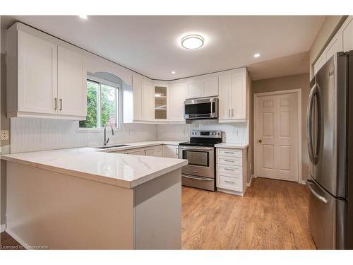 Upper-2141 Cleaver Avenue, Burlington, ON - Indoor Photo Showing Kitchen