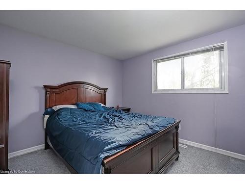 1326 Consort Crescent, Burlington, ON - Indoor Photo Showing Bedroom