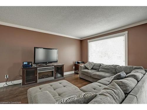 1326 Consort Crescent, Burlington, ON - Indoor Photo Showing Living Room