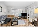 95 Spadina Avenue, Hamilton, ON  - Indoor Photo Showing Living Room 