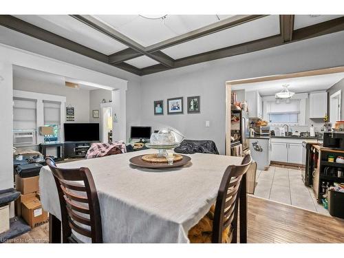 95 Spadina Avenue, Hamilton, ON - Indoor Photo Showing Dining Room