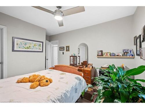 95 Spadina Avenue, Hamilton, ON - Indoor Photo Showing Bedroom