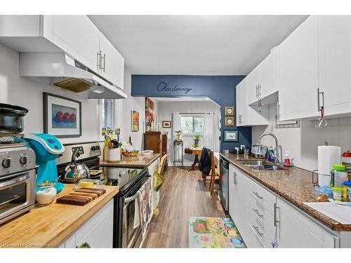 95 Spadina Avenue, Hamilton, ON - Indoor Photo Showing Kitchen With Double Sink