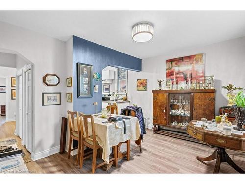 95 Spadina Avenue, Hamilton, ON - Indoor Photo Showing Dining Room