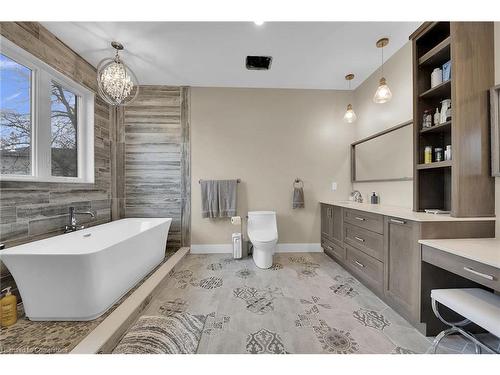 42 Kramer Court, York, ON - Indoor Photo Showing Bathroom