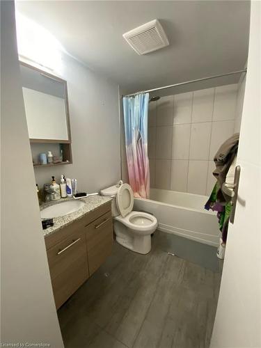 112, Room 3-338 Albert Street, Waterloo, ON - Indoor Photo Showing Bathroom