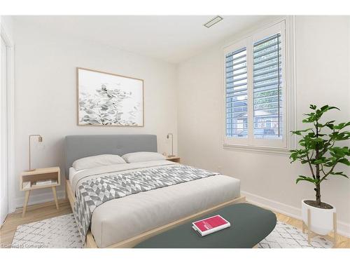 12 Napier Street, St. Catharines, ON - Indoor Photo Showing Bedroom