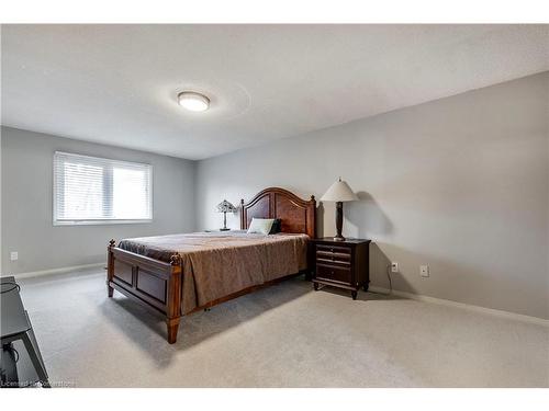 2031 Headon Forest Drive, Burlington, ON - Indoor Photo Showing Bedroom