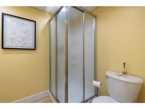 955 Cloverleaf Drive, Burlington, ON - Indoor Photo Showing Bathroom