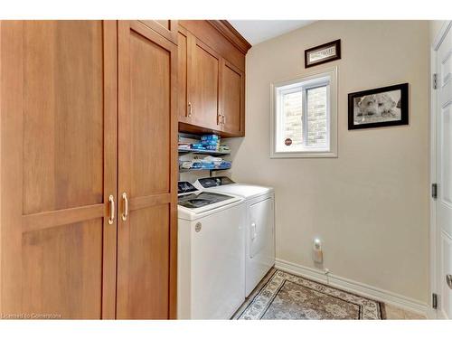 4070 Stadelbauer Drive, Beamsville, ON - Indoor Photo Showing Laundry Room