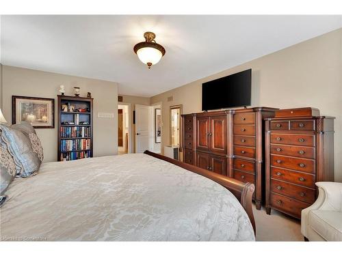 4070 Stadelbauer Drive, Beamsville, ON - Indoor Photo Showing Bedroom