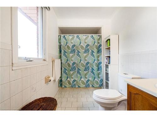 50 Shadeland Crescent, Stoney Creek, ON - Indoor Photo Showing Bathroom