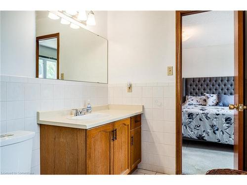 50 Shadeland Crescent, Stoney Creek, ON - Indoor Photo Showing Bathroom