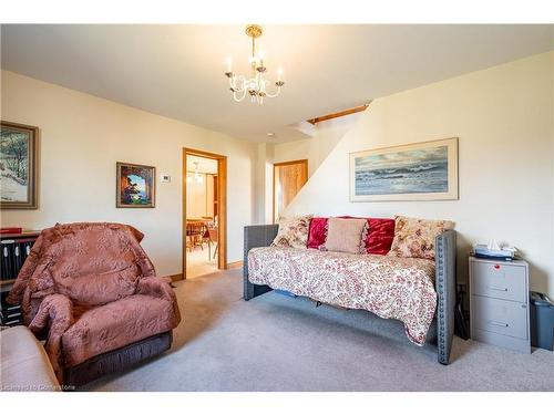 432 Pihach Street, Pelham, ON - Indoor Photo Showing Bedroom