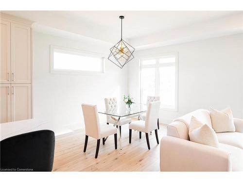 19 Oakley Drive, Niagara-On-The-Lake, ON - Indoor Photo Showing Dining Room