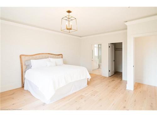 19 Oakley Drive, Niagara-On-The-Lake, ON - Indoor Photo Showing Bedroom