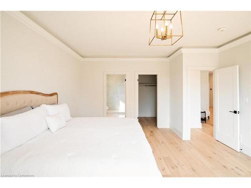 19 Oakley Drive, Niagara-On-The-Lake, ON - Indoor Photo Showing Bedroom