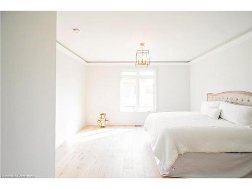 19 Oakley Drive, Niagara-On-The-Lake, ON - Indoor Photo Showing Bedroom