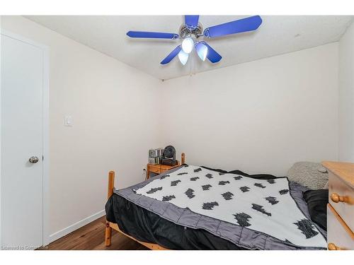 51 Monteagle Court, Hamilton, ON - Indoor Photo Showing Bedroom