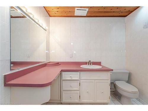 51 Monteagle Court, Hamilton, ON - Indoor Photo Showing Bathroom