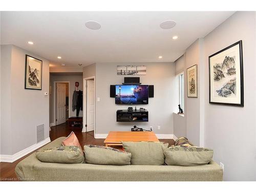 1105-36 James Street S, Hamilton, ON - Indoor Photo Showing Living Room