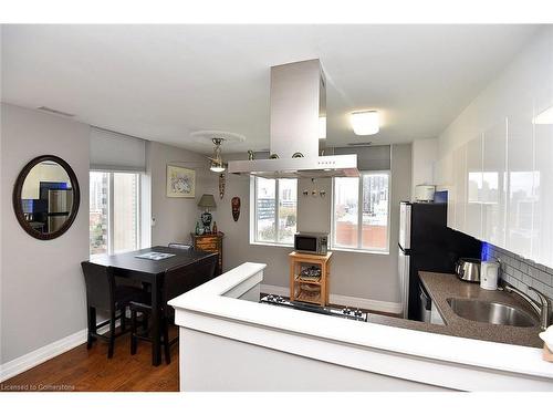 1105-36 James Street S, Hamilton, ON - Indoor Photo Showing Kitchen