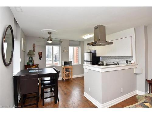 1105-36 James Street S, Hamilton, ON - Indoor Photo Showing Kitchen