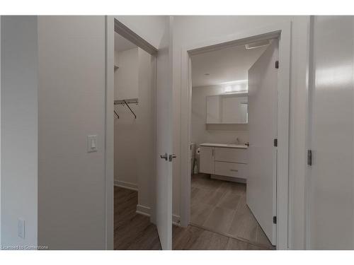 411-340 Plains Road E, Burlington, ON - Indoor Photo Showing Other Room