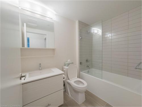 411-340 Plains Road E, Burlington, ON - Indoor Photo Showing Bathroom