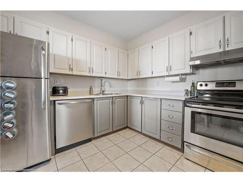 1414-500 Green Road, Stoney Creek, ON - Indoor Photo Showing Kitchen