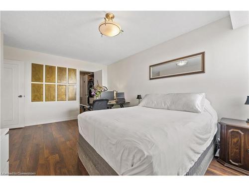 1414-500 Green Road, Stoney Creek, ON - Indoor Photo Showing Bedroom