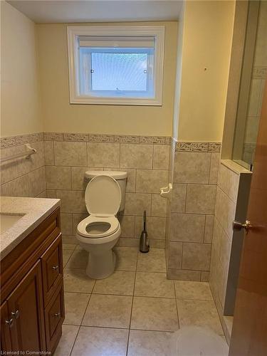 Lower-15 Penlake Court, Hamilton, ON - Indoor Photo Showing Bathroom